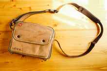 画像をギャラリービューアに読み込む, LEICA 貴重なドイツ製❗️カメラバッグ ヴィンテージ