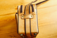 画像をギャラリービューアに読み込む, LEICA 貴重なドイツ製❗️カメラバッグ ヴィンテージ