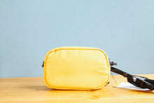 画像をギャラリービューアに読み込む, カメラポーチ イエロー