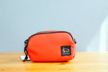 画像をギャラリービューアに読み込む, カメラポーチ レッド