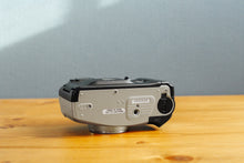 画像をギャラリービューアに読み込む, PENTAX ESPIO105G【完動品】