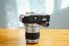 画像をギャラリービューアに読み込む, Canon EOS Kiss5【完動品】珍しいストラップ付き❗️