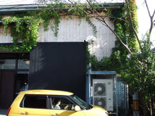 Load image into Gallery viewer, FUJIFILM Finepix Z30【ホワイト】CCD搭載・手のひらサイズ📷✨ オールドコンデジ・美品・完動品
