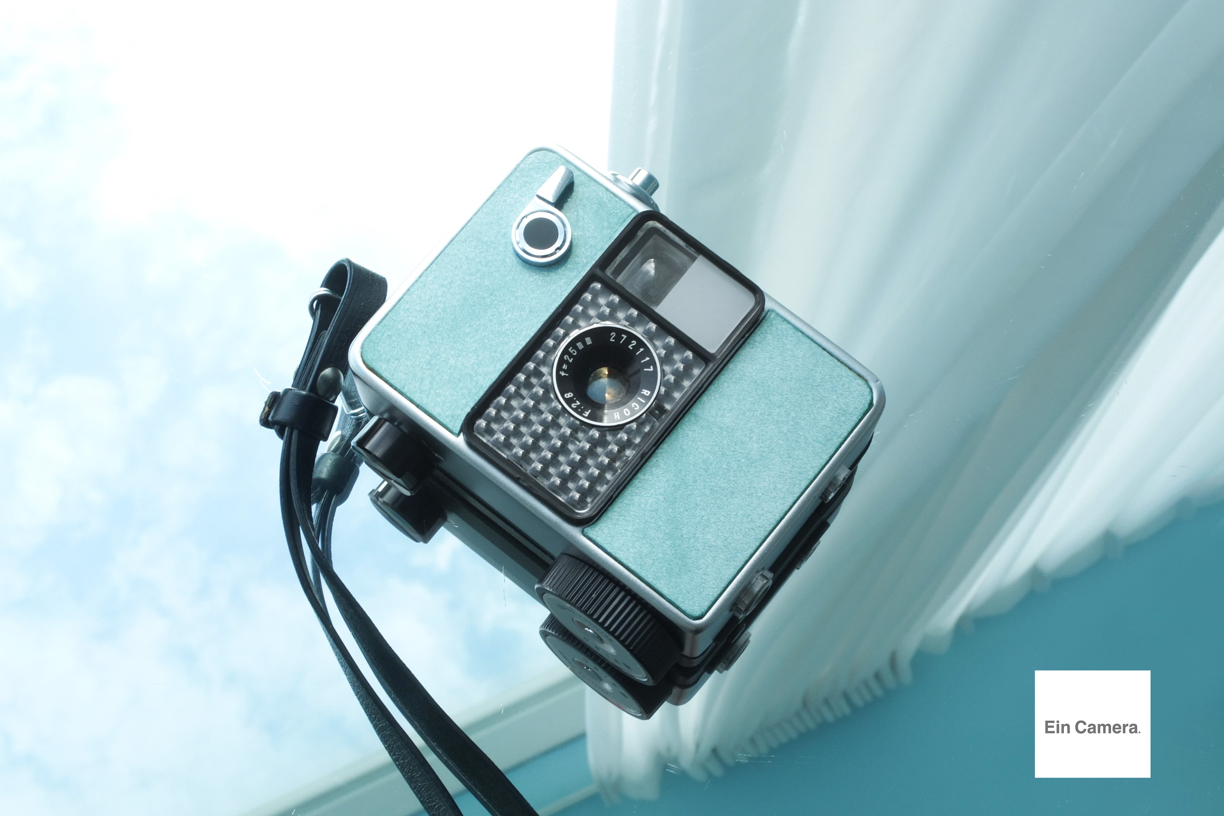 RICOH AUTO HALF SE 水色の世界🛁🌐【完動品】 – Ein Camera