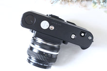 Load image into Gallery viewer, Nikon F3 ＆ Ai NIKKOR 50mm F1.4【完動品 / 超美品✨】 Nikon最高峰❗️フラッグシップフィルムカメラ📸
