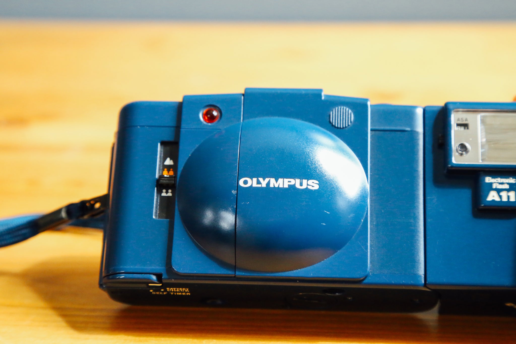 完動品 OLYMPUS XA2 A11 コンパクトフィルムカメラ しつこく