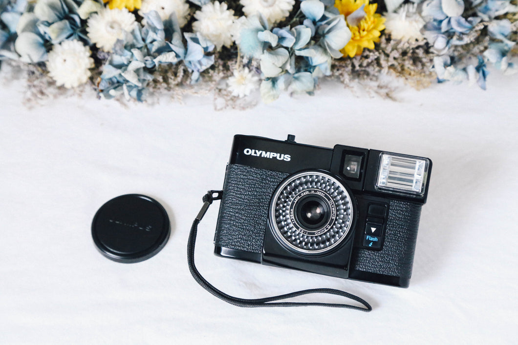 OLYMPUS PEN EF【完動品】フラッシュ付きハーフカメラ