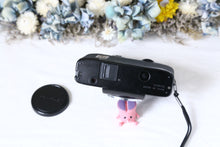 Load image into Gallery viewer, OLYMPUS PEN EF【完動品】フラッシュ付きハーフカメラ
