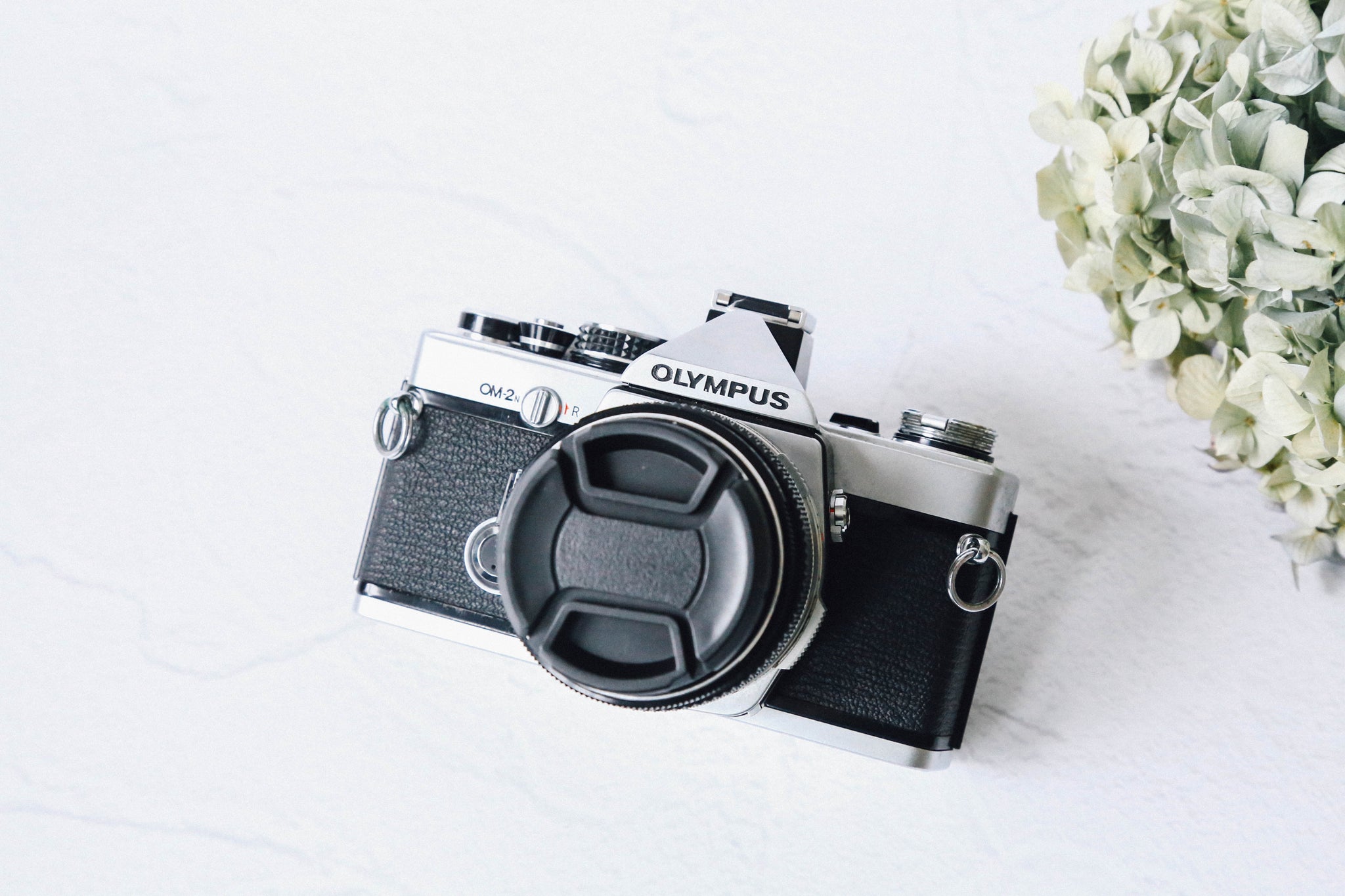 OLYMPUS OM-2N【完動品】明るいパンケーキレンズ＆外付けフラッシュ付き❗️ – Ein Camera