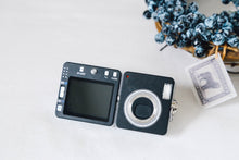 Load image into Gallery viewer, 希少❗️PENTAX OPTIO X 📷❗️画面が動く！近未来的なデザイン✨極上美品・CCD搭載・完動品【オールドデジカメ】
