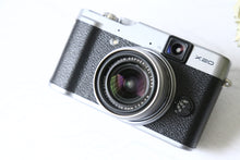 Load image into Gallery viewer, FUJIFILM X-20【完動品】▪️オールドコンデジ▪️デジタルカメラ
