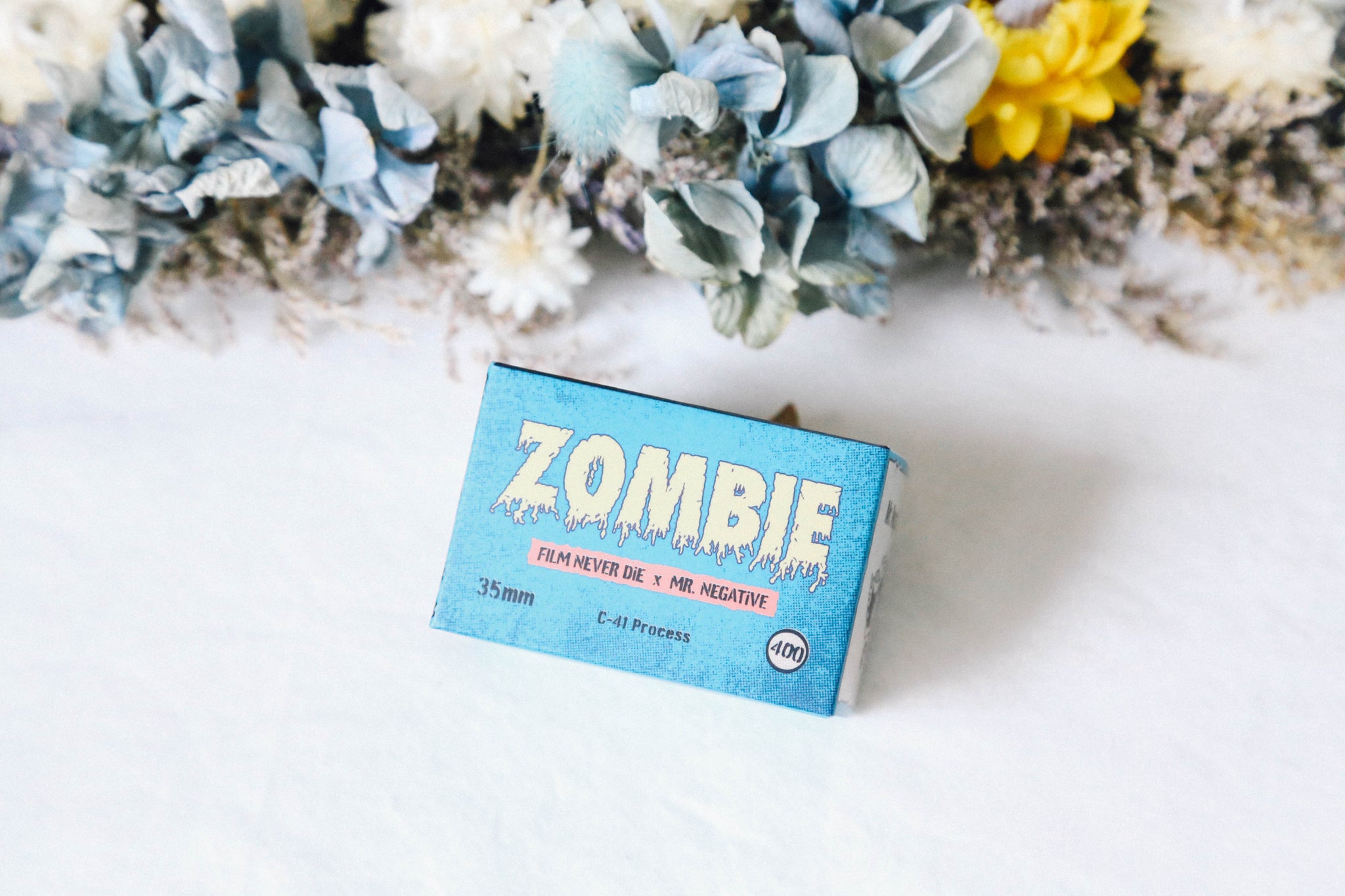 FILM NEVER DIE ZOMBIE400 カラーネガフィルム 36枚撮り 【期限