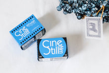 Load image into Gallery viewer, CineStill 50D 35mm カラーネガフィルム｜36枚撮り｜海外フィルム✈️｜期限切れ（冷蔵保存）1本売り
