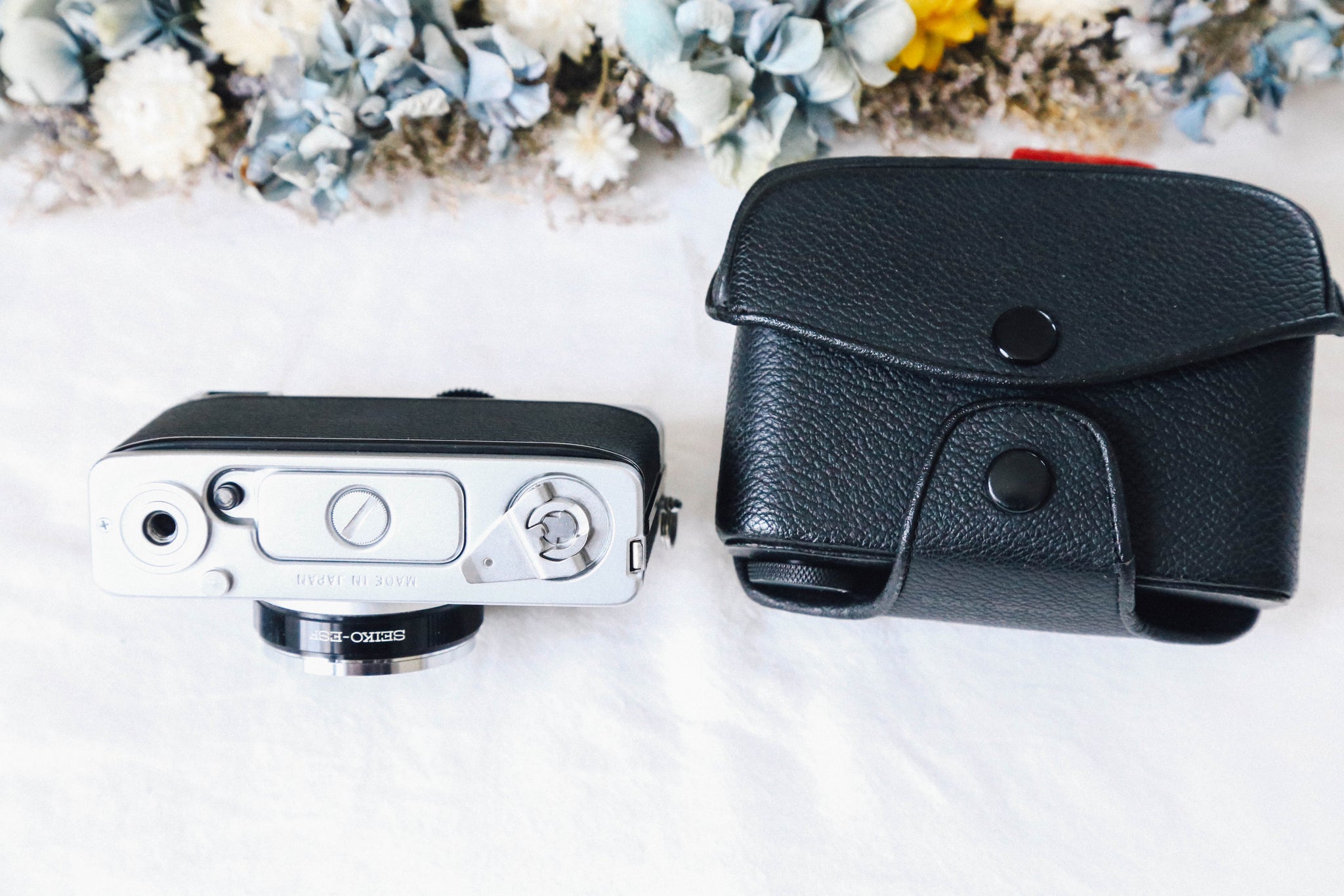 フィルムカメラ　【完動品】オリンパス35EC2　ブラック OLYMPUS 35EC2｜レトロで簡単📷明るい単焦点レンズの完動品