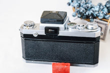 画像をギャラリービューアに読み込む, 📸 Nikon F &amp; 50mm F1.4  2種類のファインダー付き｜名機をじっくり楽しむ一眼レフ【完動品✨】
