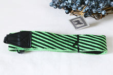 画像をギャラリービューアに読み込む, HAKUBA カメラストラップ｜超レアなグリーン×ブラックのゼブラ柄💚🖤 カメラのアクセントに映える一本
