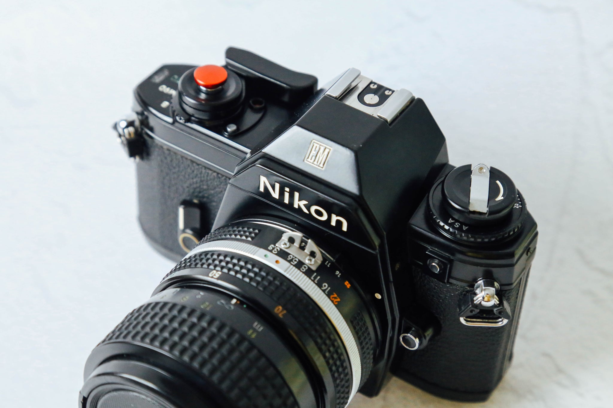 Nikon EM & 35-70mmF3.5-4.5【完動品】初めてのフィルムカメラに