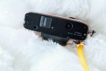 Load image into Gallery viewer, OLYMPUS PEN EF Cherry Blossom🦩【完動品】フラッシュ付きハーフカメラ
