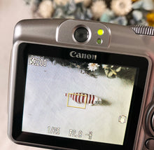 Load image into Gallery viewer, Canon Power Shot A720IS【完動品】▪️オールドコンデジ▪️デジタルカメラ
