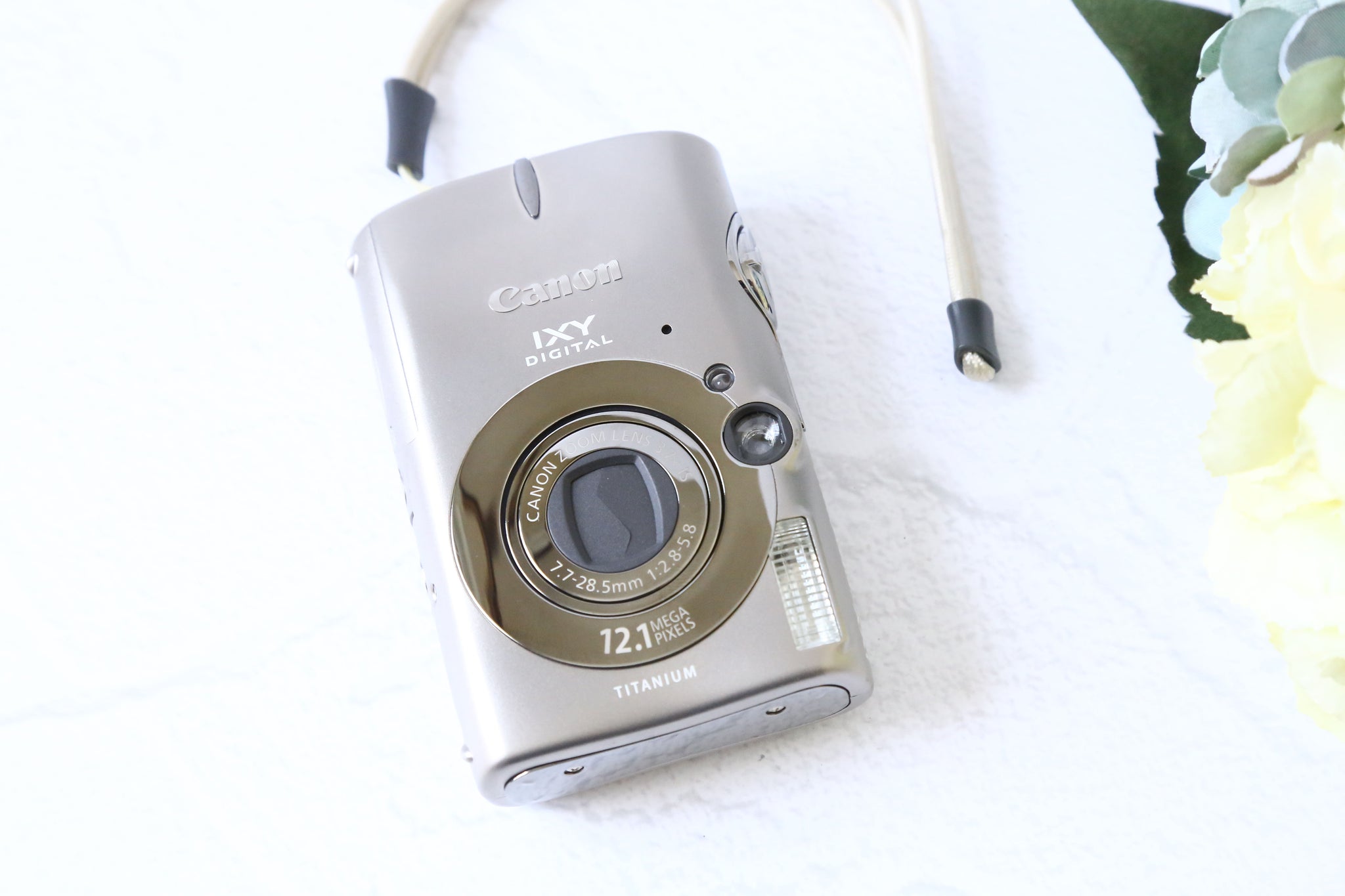 Canon Digital IXY2000IS [Fully Functional] [Photos Included