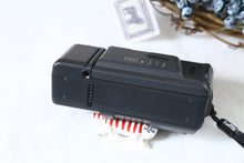 Load image into Gallery viewer, OLYMPUS AF-1｜明るいF2.8レンズ搭載💡 人気の全自動コンパクトフィルムカメラ【完動品】
