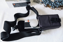 Load image into Gallery viewer, Leica 18 668 D-LUX用 ショルダーポーチバッグ【未使用品✨/激レア❗️】純正ケース・箱付き
