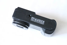 Load image into Gallery viewer, RICOH Caplio GX｜希少ブラックボディ🐦‍⬛ フィルムっぽい写りのオールドコンデジ📸 SDカード＆単三電池対応🔋【完動品】
