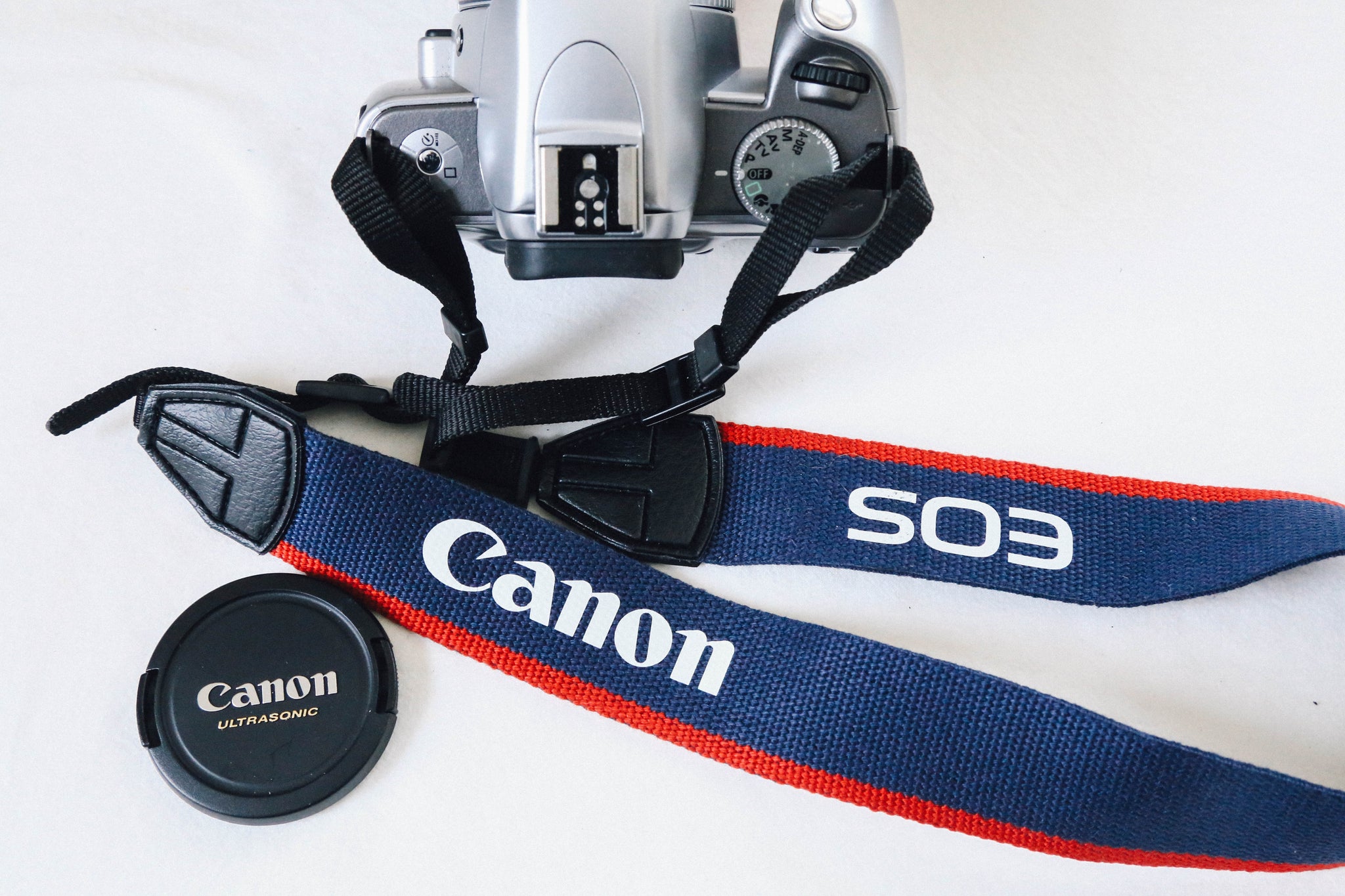 📸 Canon EOS Kiss 5 本格一眼デビューにもぴったり！全自動の