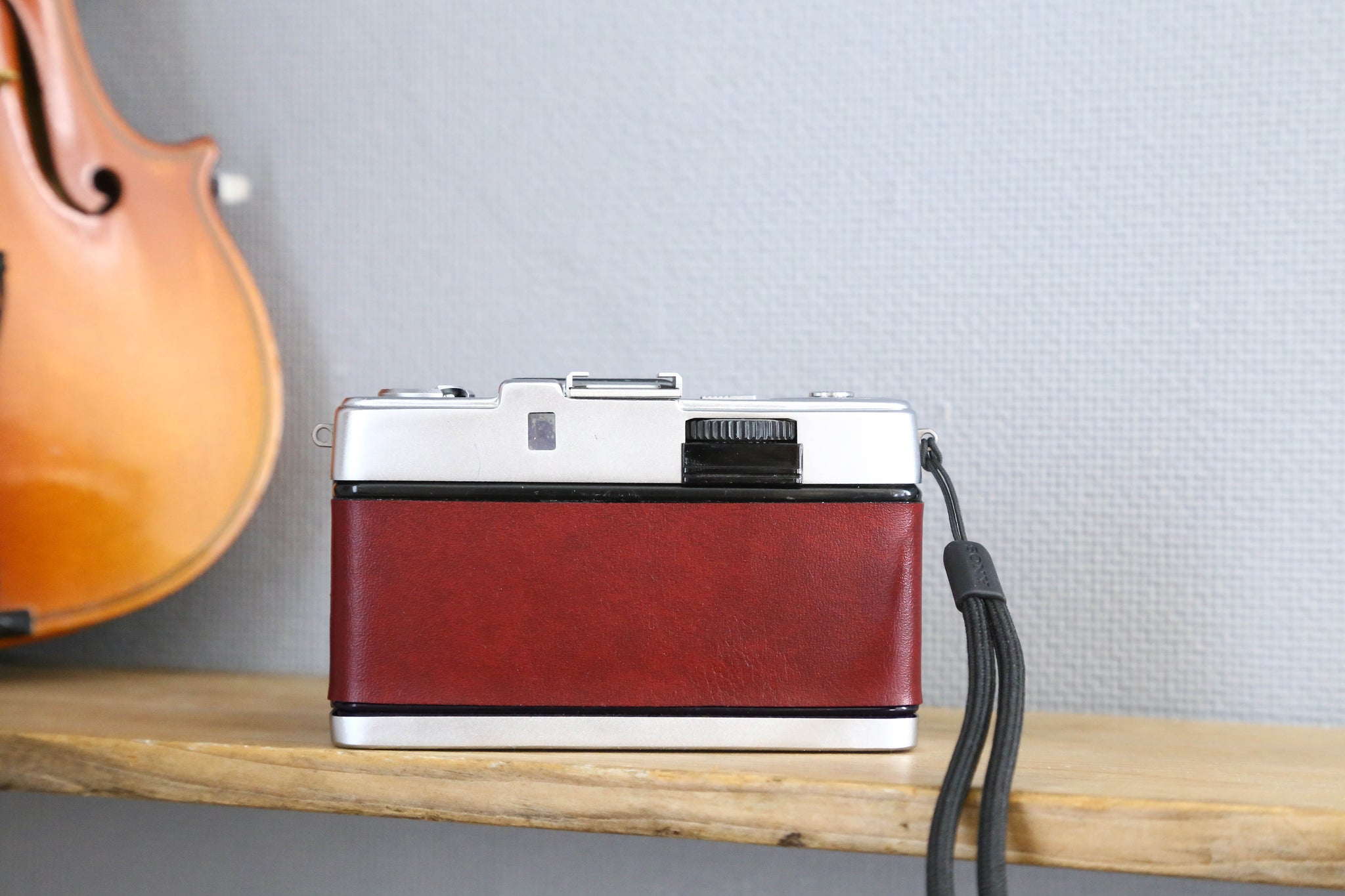 お客様】フルオーダー品✨OLYMPUS PEN S｜赤革カスタム＋整備済み