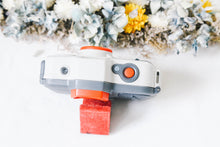 Load image into Gallery viewer, Canon Autoboy D5 📸🎞️ 水中も陸上もOKな全天候型コンパクトフィルムカメラ❗️この夏にぴったりなカメラ🏄‍♂️🌊【完動品】状態◎
