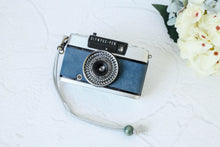 Load image into Gallery viewer, OLYMPUS PEN EE-3 深海🐟🐠【完動品】ハーフカメラ
