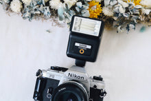 Load image into Gallery viewer, 【SANPAK Auto20SR】完動品・美品✨フラッシュ・ストロボ
