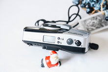 Load image into Gallery viewer, OLYMPUS OZ105R【完動品/美品✨】全自動フィルムカメラ🎞️初心者OK📸軽量コンパクト
