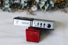 Load image into Gallery viewer, 希少❗️PENTAX OPTIO X 📷❗️画面が動く！近未来的なデザイン✨極上美品・CCD搭載・完動品【オールドデジカメ】
