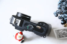 画像をギャラリービューアに読み込む, RICOH Caplio GX｜希少ブラックボディ🐦‍⬛ フィルムっぽい写りのオールドコンデジ📸 SDカード＆単三電池対応🔋【完動品】

