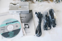 Load image into Gallery viewer, 希少❗️PENTAX OPTIO X 📷❗️画面が動く！近未来的なデザイン✨極上美品・CCD搭載・完動品【オールドデジカメ】
