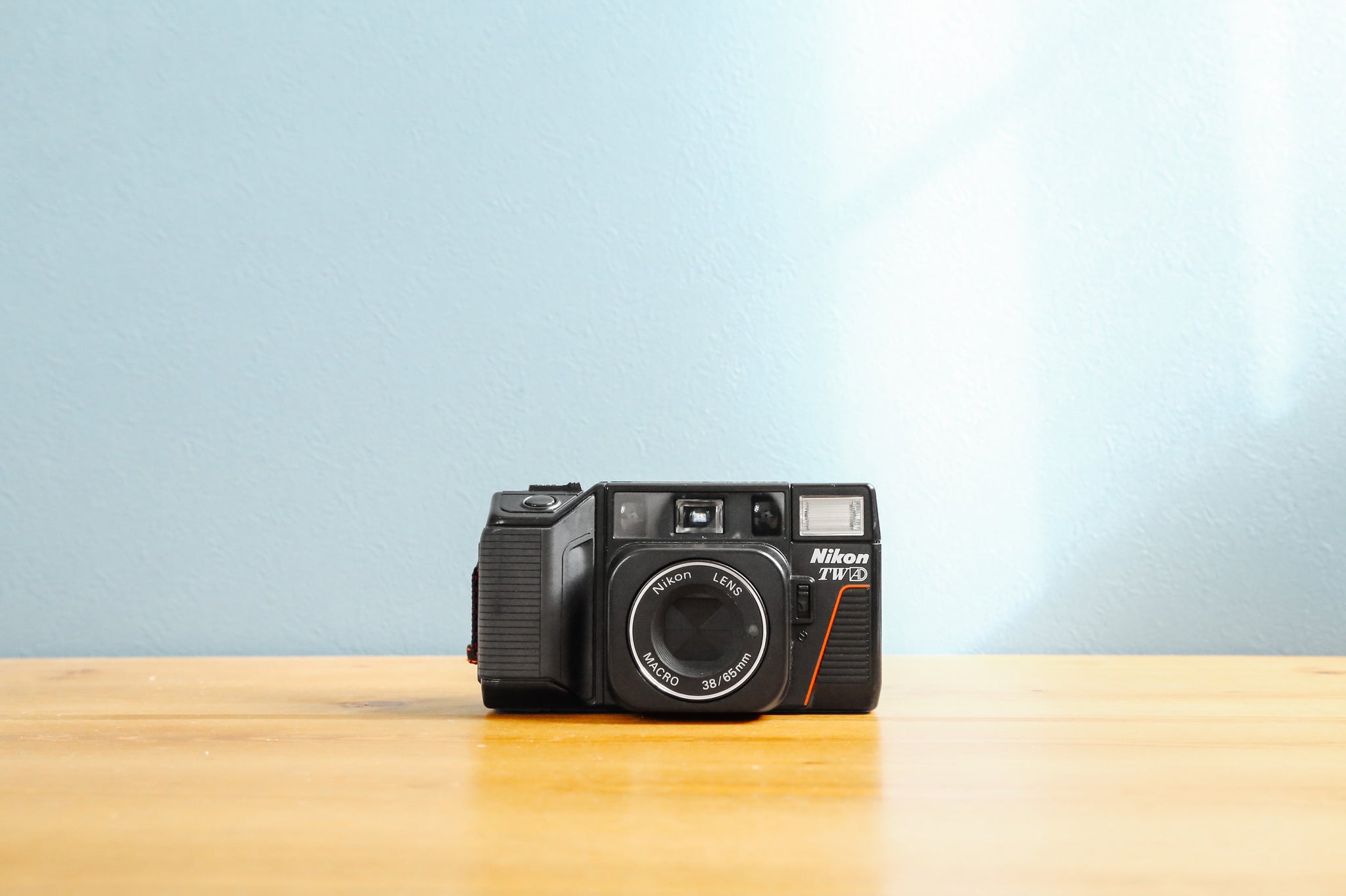 Nikon L35TW AD【完動品】通称：ピカイチテレ – Ein Camera