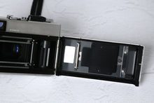 Load image into Gallery viewer, KONICA C35FD【完動品】【美品❗️】明るいレンズ・レトロカメラ
