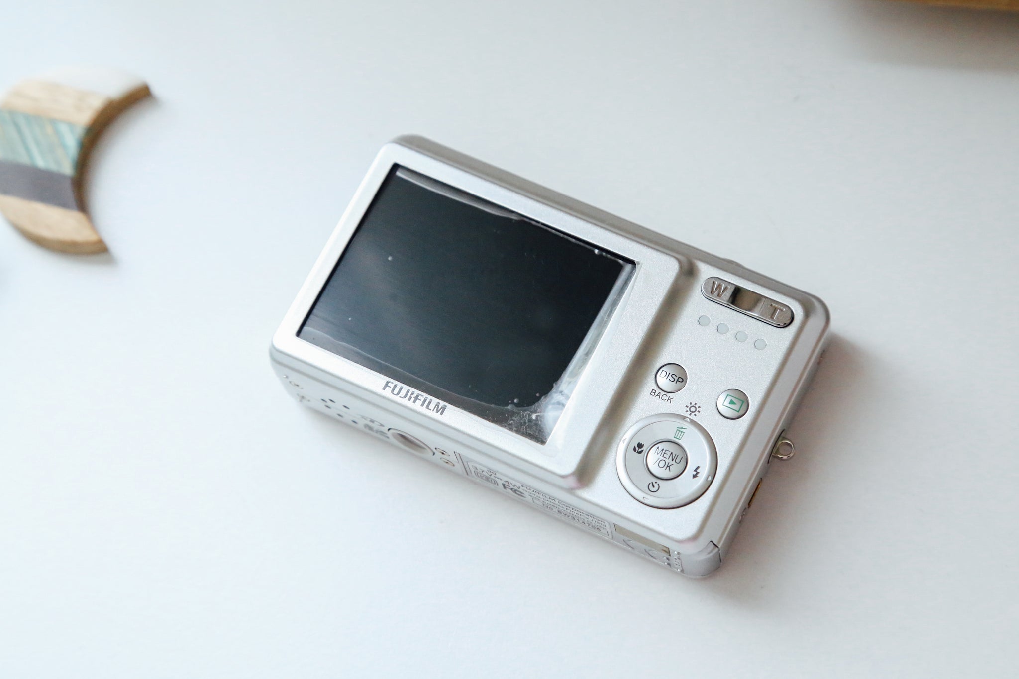 光学ズーム3倍【C3954】FUJIFILM FinePix J15fd デジタルカメラ