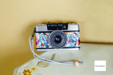 Load image into Gallery viewer, OLYMPUS PEN EE-3 Botanical Flower💐🌷【完動品】ハーフカメラ
