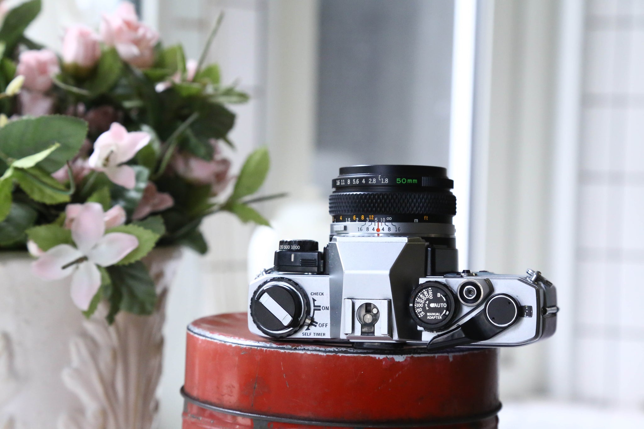 完動品 ◉ Olympus OM-10 単焦点レンズ付き フィルムカメラ 完動品 ◉ Olympus OM-10 単焦点レンズ付き フィルムカメラ OM10