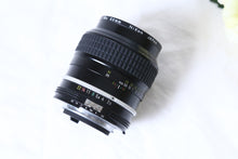 Load image into Gallery viewer, Nikon Ai NIKKOR 105mmF2.5【完動品】
