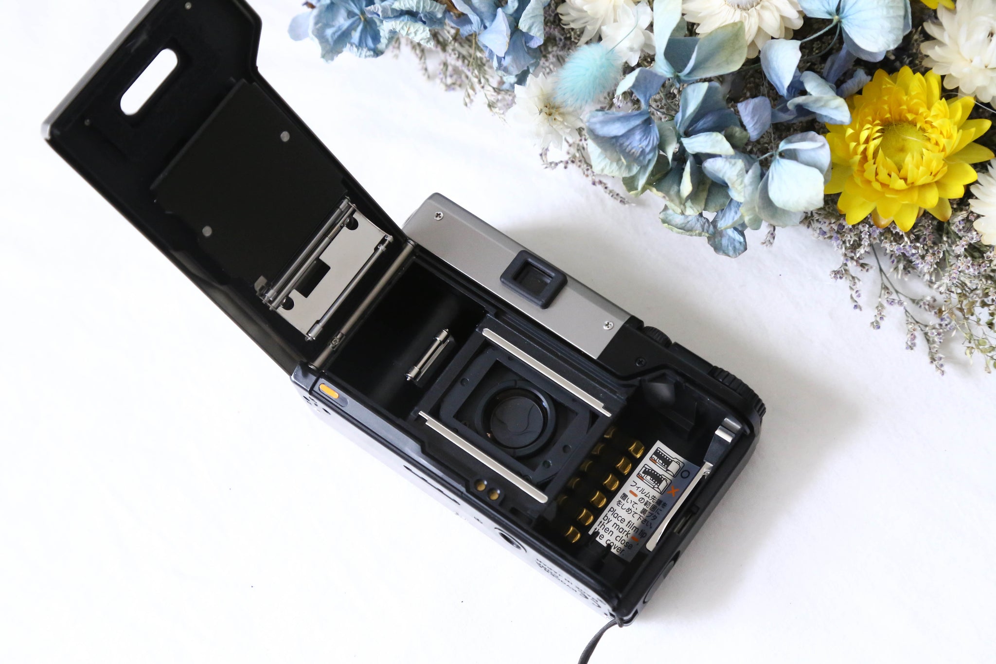 CONTAX T3 前期型【完動品】【希少❗️】【実写済み❗️】 – Ein