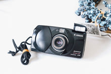 Load image into Gallery viewer, Canon Autoboy Luna35【完動品/美品✨】月デザイン🌙レアなブラックボディ🐦‍⬛フルオート🔰

