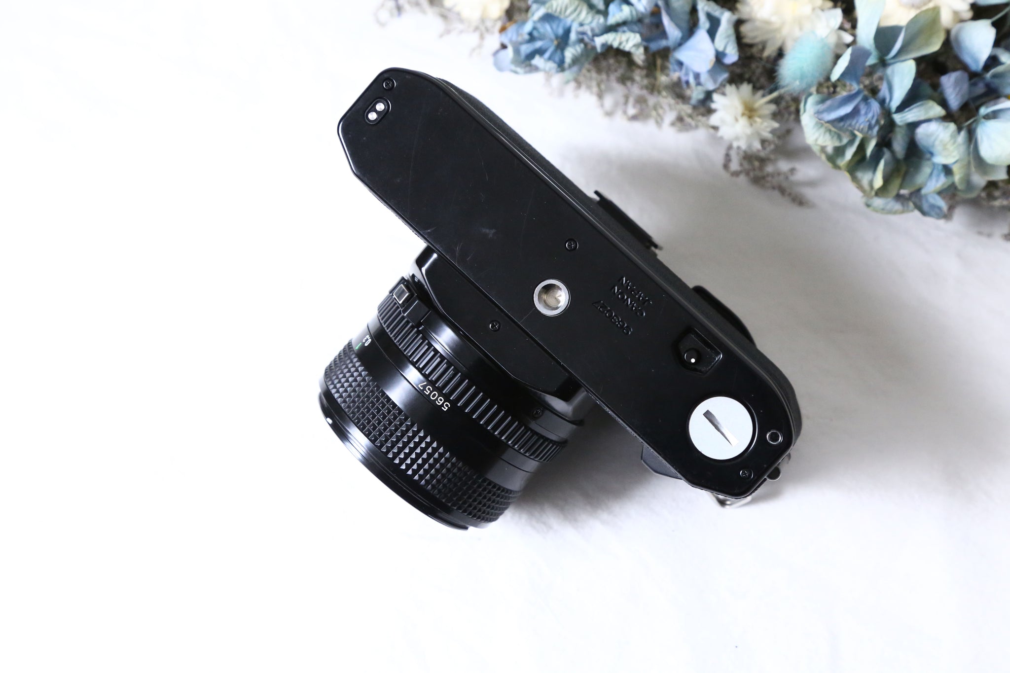 Canon AV-1 BK【完動品】明るい広角レンズ&ストラップ付き❗️初めて