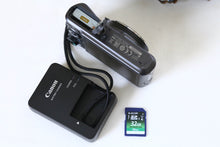 Load image into Gallery viewer, Canon PowerShot SX720 HS ブラック【美品✨/Wi-Fi搭載・光学40倍ズーム📸完動品】月まで撮れる🌙
