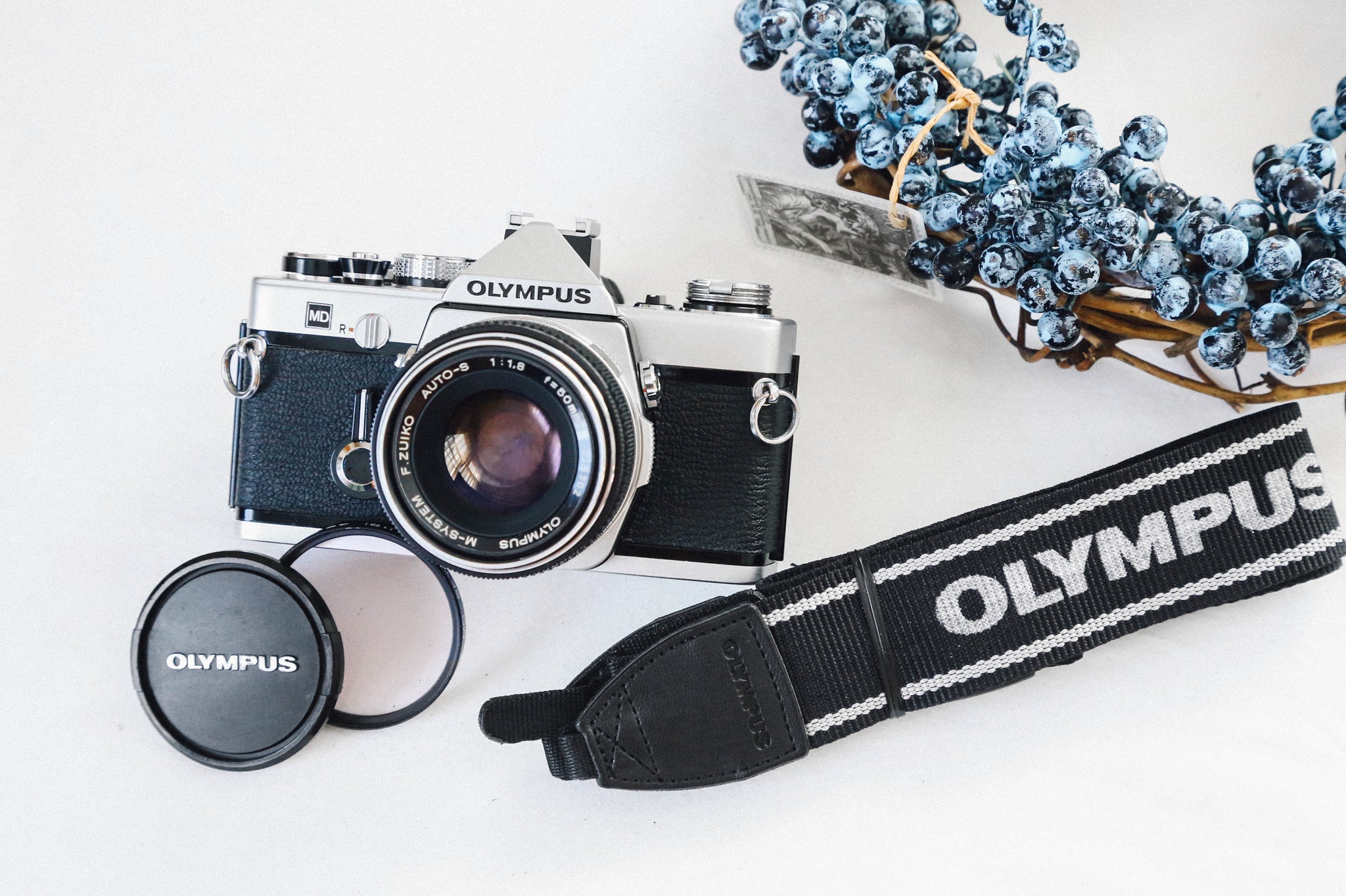 OLYMPUS OM-1 フィルムカメラ 50mmF1.8レンズ付き OLYMPUS OM-1 MD & 50mmF1.8 シルバー【完動品/美品✨】フィルム一眼