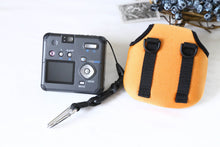 Load image into Gallery viewer, PENTAX Optio 43WR 【希少/完動品】ほぼ水中カメラ🐠 ▪️ オールドコンデジ 単三電池対応🔋
