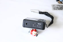 Load image into Gallery viewer, PENTAX Optio 43WR 【希少/完動品】ほぼ水中カメラ🐠 ▪️ オールドコンデジ 単三電池対応🔋
