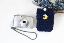 Load image into Gallery viewer, Nikon COOLPIX L26 シルバー【完動品/美品✨】▪️CCDオールドコンデジ▪️単三電池対応🔋

